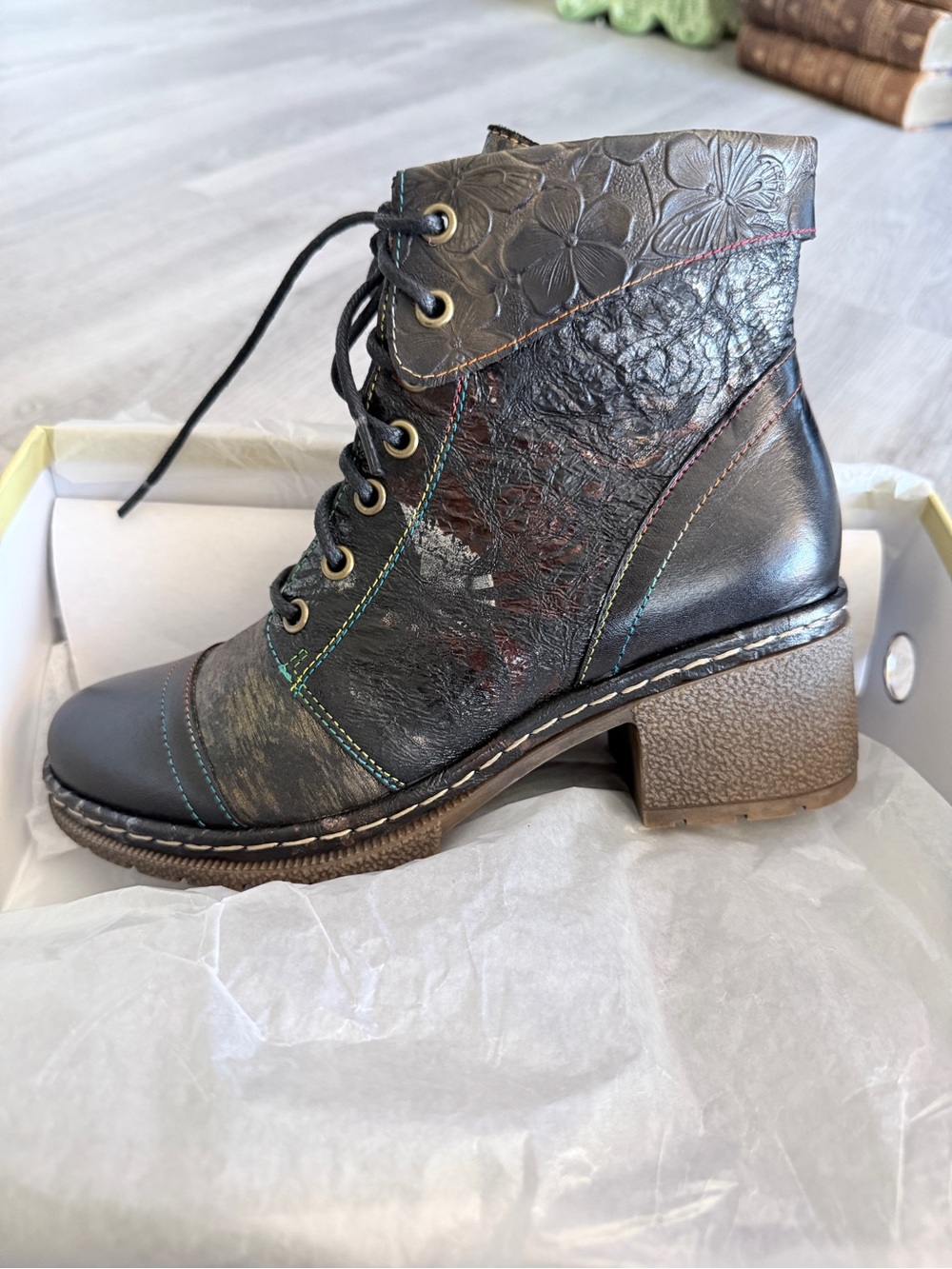 L’Artiste Spring Step Fallinluv Black Multi Leather Ankle Boots EU 37 NIB